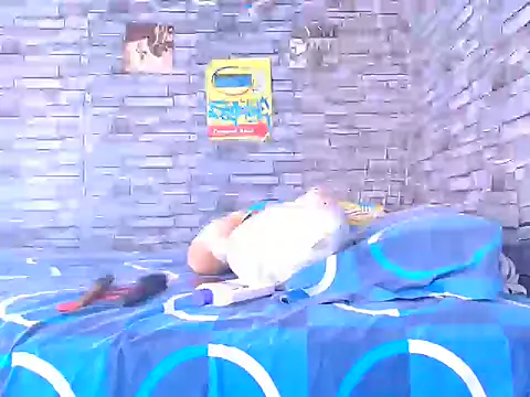 Snapshot of Lady_Godss chatting on February 17, 6:49 pm Lady Godss online show from February 17, 6:49 pm