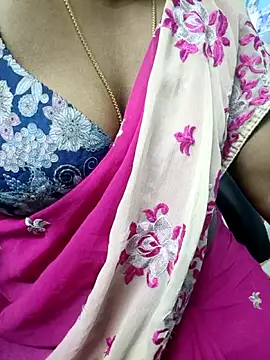 Snapshot of tamil_subha69 chatting on June 20, 11:54 pm tamil subha69 online show from June 20, 11:54 pm