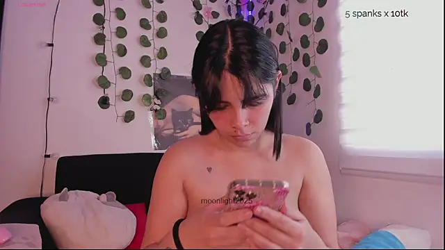 moonliiiight1 online show from October 26, 5:57 pm