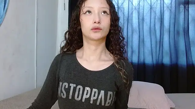 abbycutecs online show from January 10, 2:12 pm