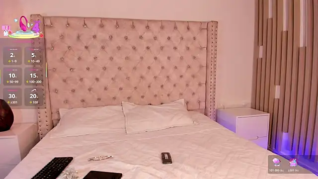 Maya Bluee online show from December 15, 3:45 am