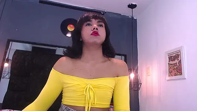 AndreaGil  online show from February 24, 6:31 pm