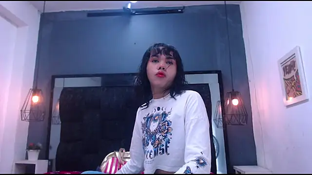 AndreaGil  online show from September 16, 7:04 pm