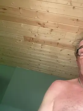 twist699 online show from April 12, 10:57 pm