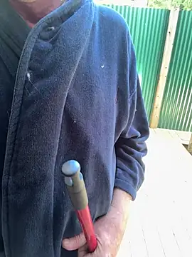 twist699 online show from April 20, 5:58 pm