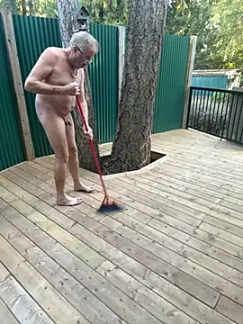 twist699 online show from October 9, 4:40 pm