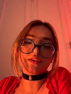 Snapshot of SweetJennaa chatting on October 17, 4:38 am SweetJennaa online show from October 17, 4:38 am