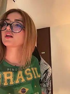 Snapshot of SweetJennaa chatting on February 14, 1:39 am SweetJennaa online show from February 14, 1:39 am