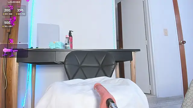 lily evil online show from February 17, 5:54 pm