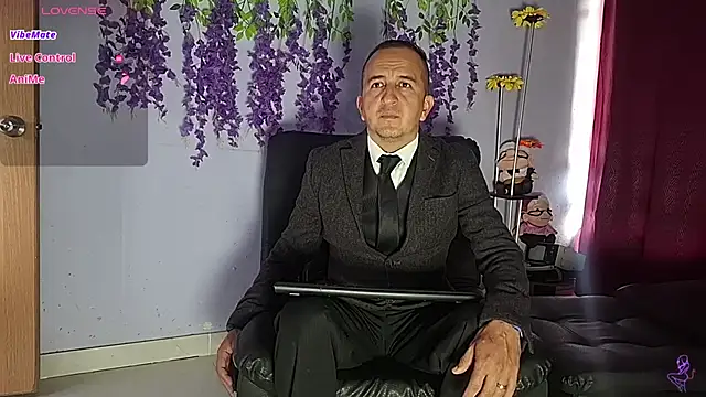 Snapshot of yazfore2 chatting on July 9, 2:27 pm yazfore2 online show from July 9, 2:27 pm