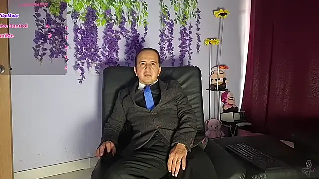 Snapshot of yazfore2 chatting on July 1, 1:44 pm yazfore2 online show from July 1, 1:44 pm