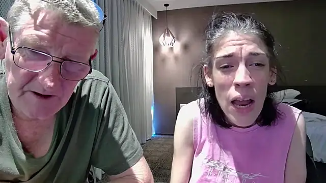 Snapshot of MelinahViking chatting on November 1, 4:52 am MelinahViking online show from November 1, 4:52 am