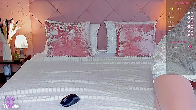 Snapshot of juliana_browns chatting on November 14, 3:10 am juliana browns online show from November 14, 3:10 am