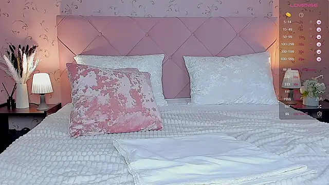 Snapshot of juliana_browns chatting on March 5, 6:12 am juliana browns online show from March 5, 6:12 am