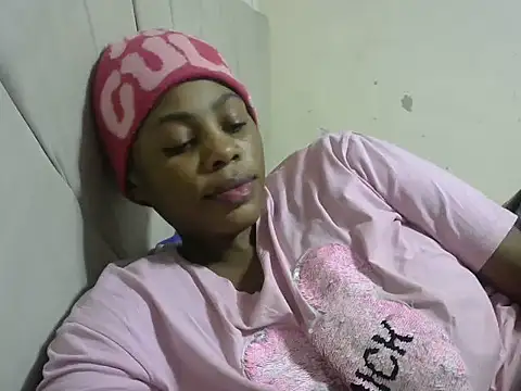 Snapshot of sweetgirlDora chatting on September 25, 9:32 pm sweetgirlDora online show from September 25, 9:32 pm
