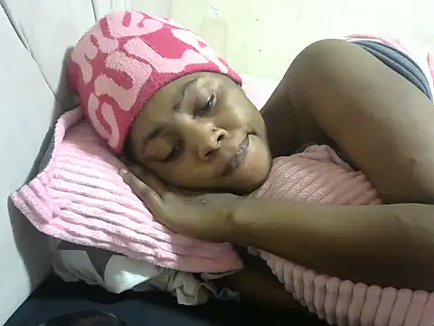 Snapshot of sweetgirlDora chatting on September 21, 12:38 am sweetgirlDora online show from September 21, 12:38 am