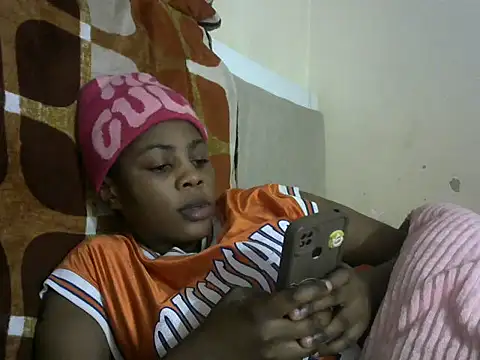 Snapshot of sweetgirlDora chatting on September 17, 4:42 pm sweetgirlDora online show from September 17, 4:42 pm