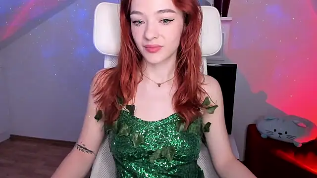 Snapshot of MiaRouge chatting on March 18, 3:12 am MiaRouge online show from March 18, 3:12 am