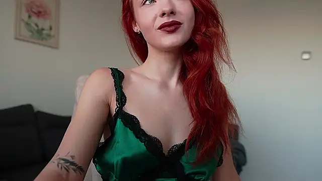 MiaRouge online show from June 24, 3:38 am