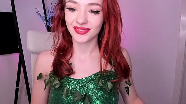 Snapshot of MiaRouge chatting on January 30, 6:24 am MiaRouge online show from January 30, 6:24 am