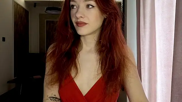 MiaRouge online show from March 19, 8:25 am