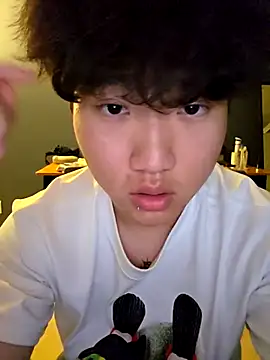 jaesung2005 online show from May 12, 12:44 pm