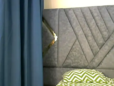 vannessa online show from October 25, 5:57 pm