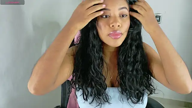 Snapshot of Abby_tits chatting on January 10, 3:50 am Abby tits online show from January 10, 3:50 am