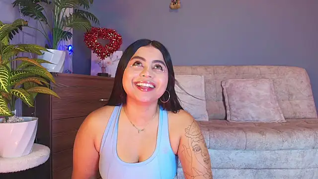 jade brunnette online show from May 8, 8:23 pm