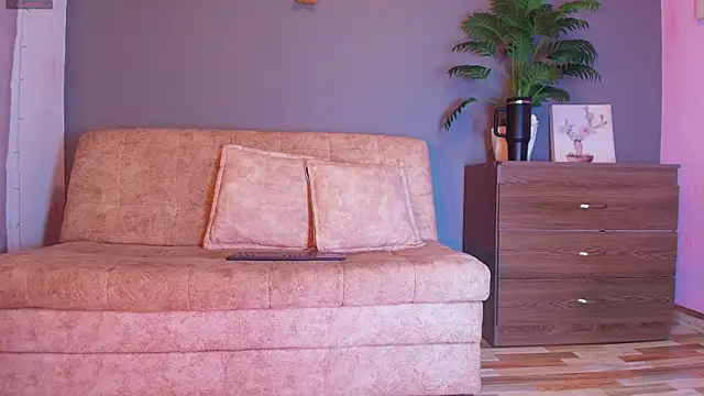 jade brunnette online show from April 23, 8:21 pm