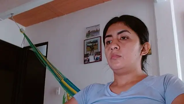 Snapshot of danna_peterson1 chatting on February 12, 8:40 pm danna peterson1 online show from February 12, 8:40 pm