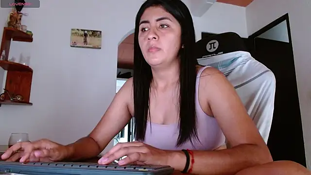 Snapshot of danna_peterson1 chatting on March 11, 7:58 pm danna peterson1 online show from March 11, 7:58 pm