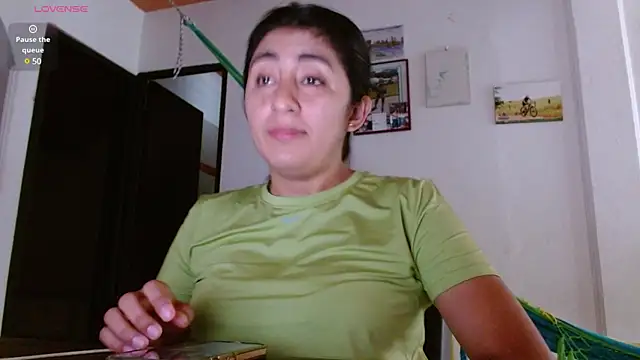Snapshot of danna_peterson1 chatting on March 5, 8:00 pm danna peterson1 online show from March 5, 8:00 pm