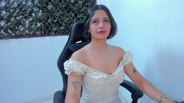 Snapshot of Megan_Whitte chatting on March 20, 3:02 am Megan Whitte online show from March 20, 3:02 am