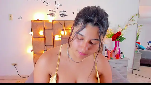 Snapshot of Megan_Whitte chatting on September 15, 8:31 pm Megan Whitte online show from September 15, 8:31 pm