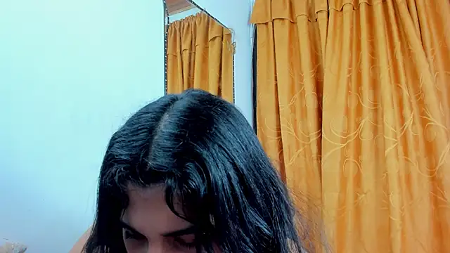 Snapshot of Megan_Whitte chatting on October 3, 8:32 pm Megan Whitte online show from October 3, 8:32 pm