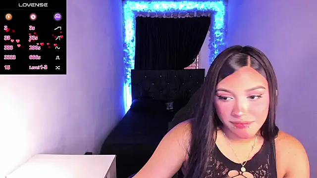 Snapshot of Mariana_Hasper_ chatting on February 15, 10:42 pm Mariana Hasper online show from February 15, 10:42 pm