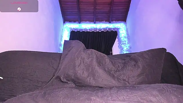 Snapshot of Mariana_Hasper_ chatting on February 8, 1:11 am Mariana Hasper online show from February 8, 1:11 am