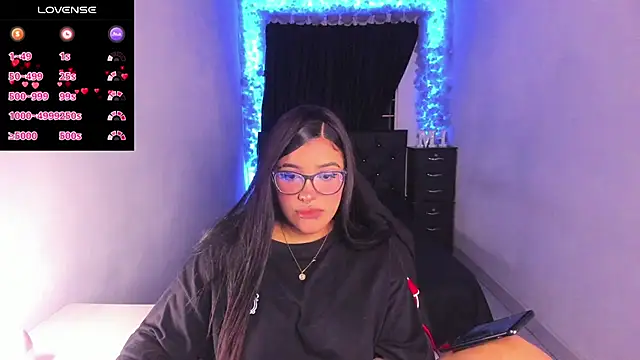 Snapshot of Mariana_Hasper_ chatting on February 7, 12:09 am Mariana Hasper online show from February 7, 12:09 am