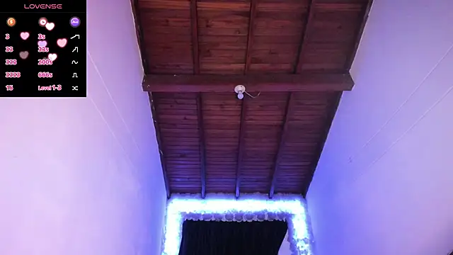 Snapshot of Mariana_Hasper_ chatting on January 7, 1:17 am Mariana Hasper online show from January 7, 1:17 am