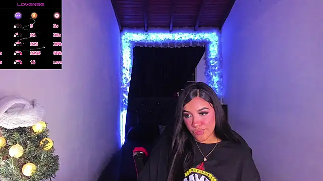 Snapshot of Mariana_Hasper_ chatting on January 6, 12:48 am Mariana Hasper online show from January 6, 12:48 am