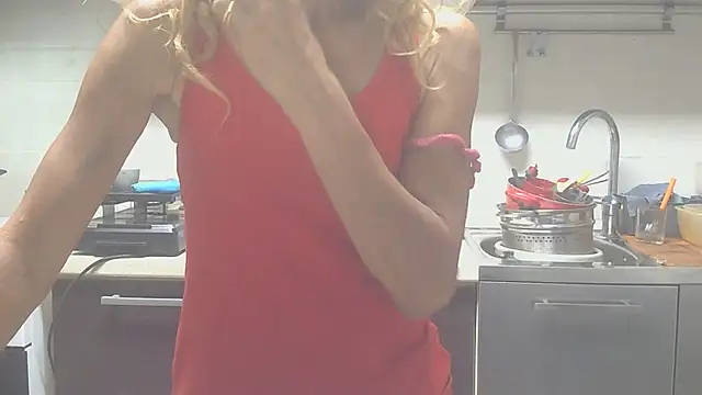 Snapshot of couplemilf2 chatting on June 29, 5:45 pm couplemilf2 online show from June 29, 5:45 pm