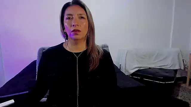 MichelleManson online show from October 14, 9:21 am