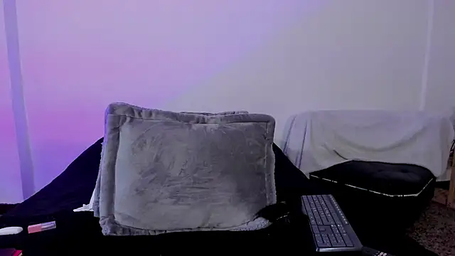 MichelleManson online show from November 29, 11:10 am