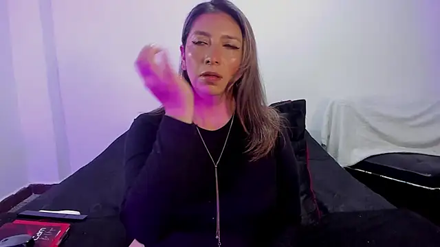 MichelleManson online show from September 27, 9:37 am