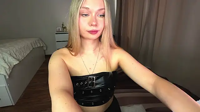 Snapshot of diaanona chatting on June 16, 3:23 pm diaanona online show from June 16, 3:23 pm