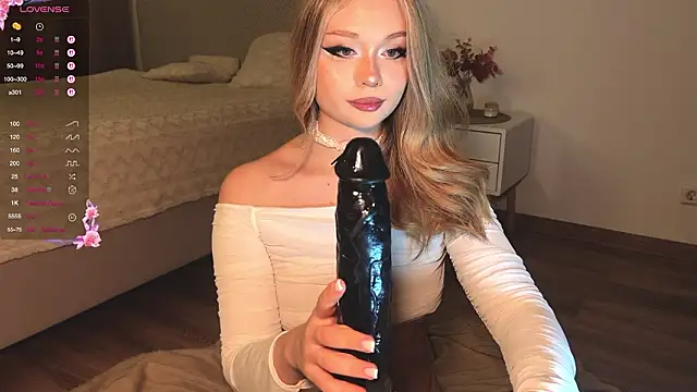 diaanona online show from February 11, 8:31 pm