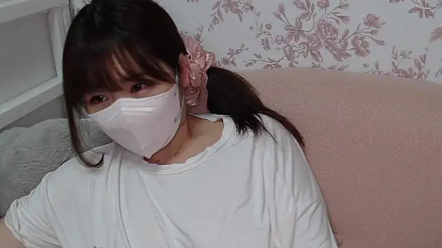 Snapshot of mei_hosina chatting on October 3, 3:46 pm mei hosina online show from October 3, 3:46 pm