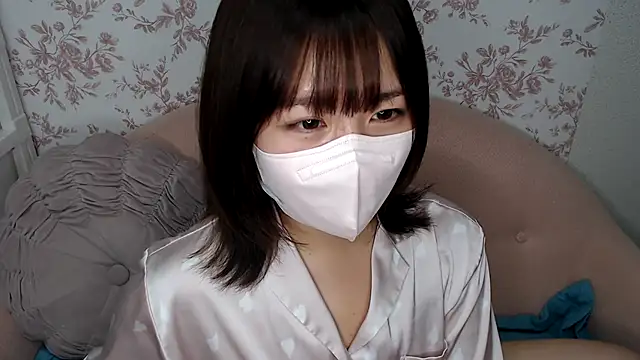 Snapshot of mei_hosina chatting on February 6, 3:20 pm mei hosina online show from February 6, 3:20 pm