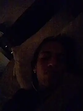 AlexaWarner online show from December 4, 5:34 pm